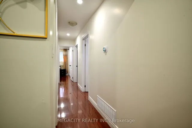 Additional image 3 of 7800 Priory Cres