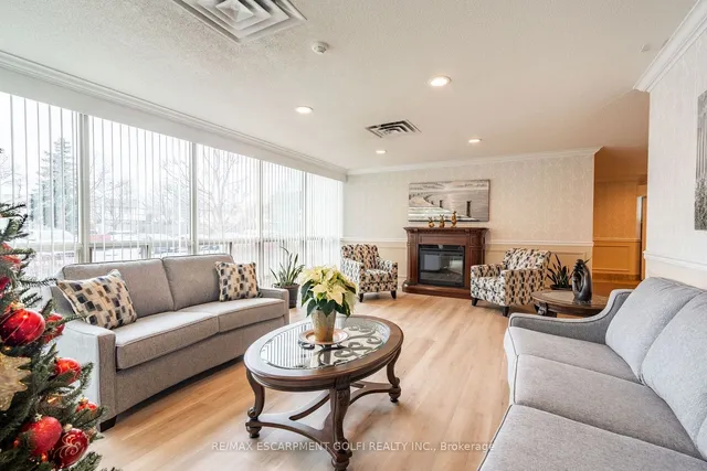 Additional image 32 of 5070 Pinedale Ave Unit 1207