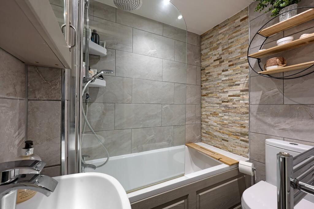 Additional image 5 of Wheatley Lane Road, Fence, Lancashire, BB12