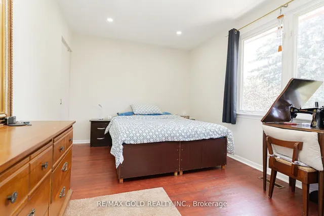 Additional image 23 of 111 Dearbourne Blvd