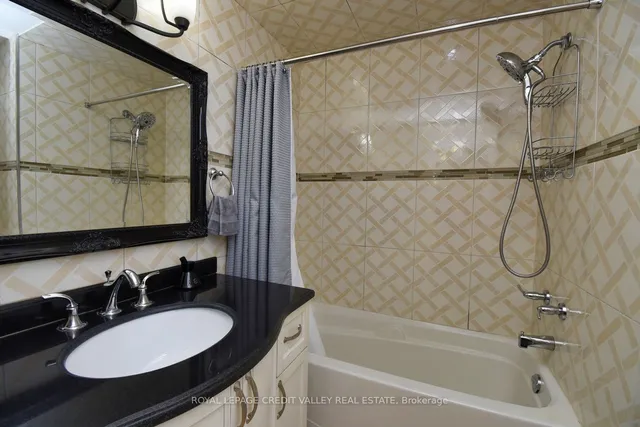 Additional image 20 of 141 Fleetwood Cres Unit 141