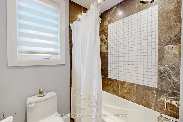 Additional image 21 of 92 Holt Dr