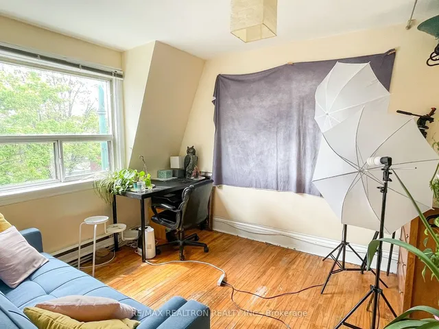 Additional image 32 of 82A Augusta Ave