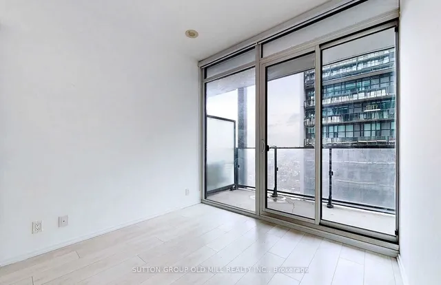 Additional image 6 of 125 Peter St Unit 2308