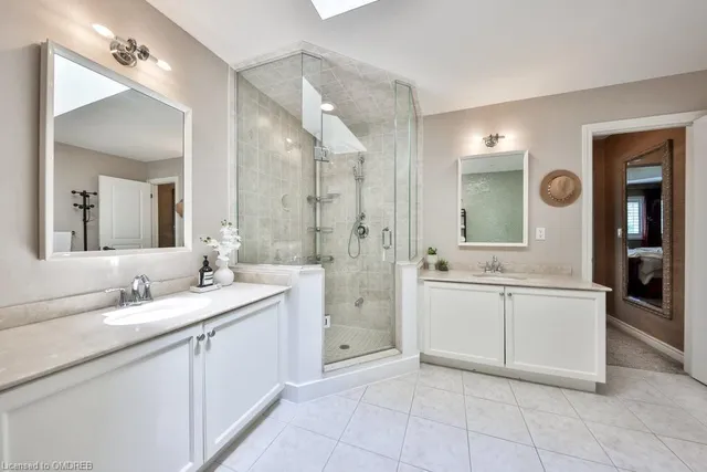 Additional image 16 of 4135 Shipp Dr Unit 3