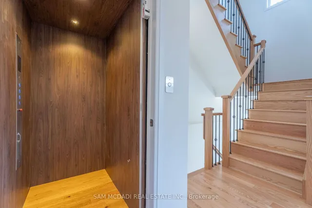 Additional image 5 of 2159 Royal Gala Circ