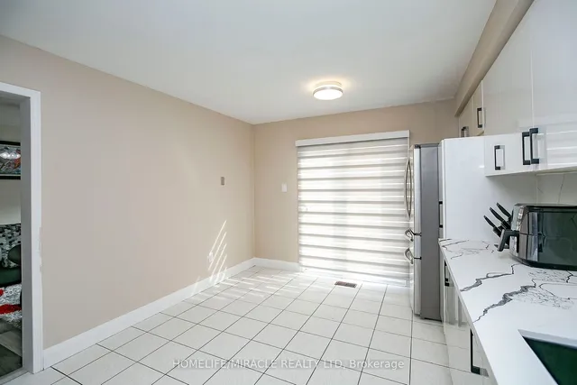 Additional image 15 of 107 Michigan Ave