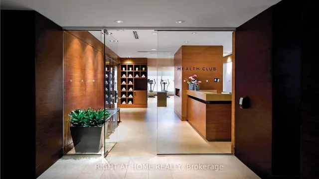 Additional image 26 of 180 University Ave Unit 5607