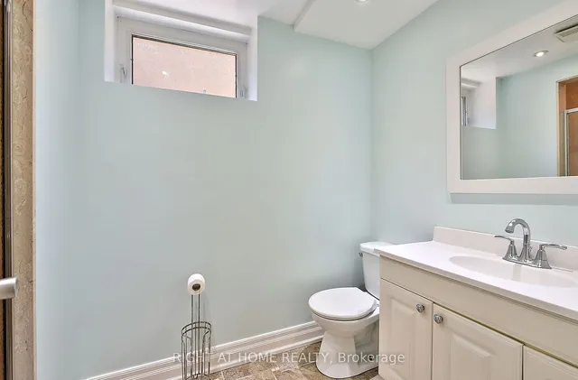 Additional image 18 of 32 Del Ria Dr