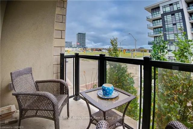 Additional image 10 of 216 OAK PARK Blvd Unit 226