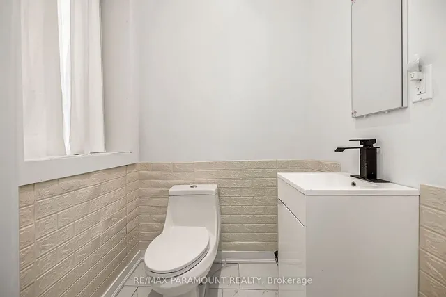 Additional image 12 of 121 Mulock Ave