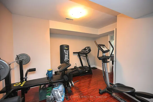 Additional image 32 of 50 Gallucci Cres