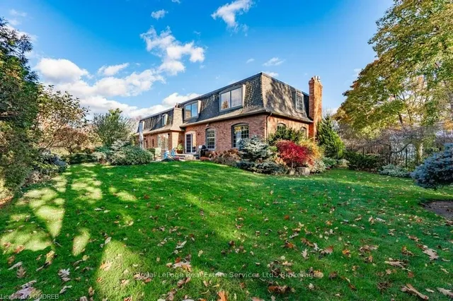 Additional image 34 of 2145 ELMHURST Ave