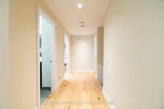 Additional image 24 of 2366 Devon Rd