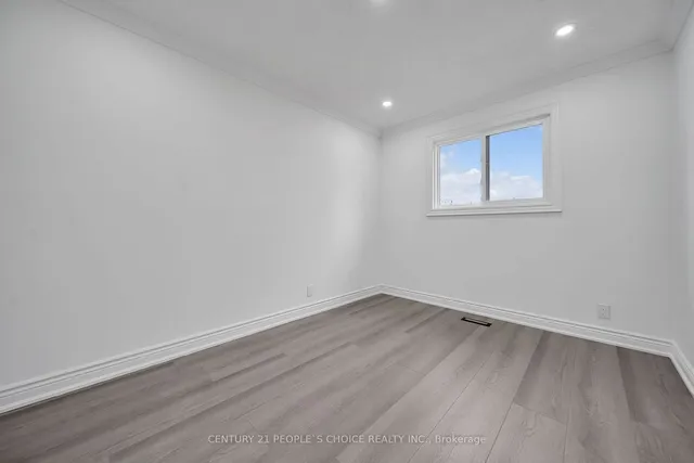 Additional image 25 of 3643 Woodruff Cres