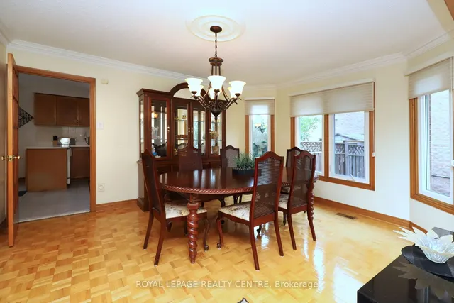 Additional image 7 of 4229 Capilano Crt