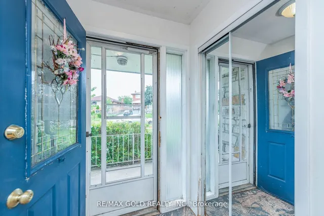 Additional image 4 of 6872 Darcel Ave