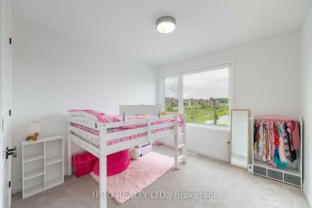 Additional image 32 of 1507 Lakeport Cres