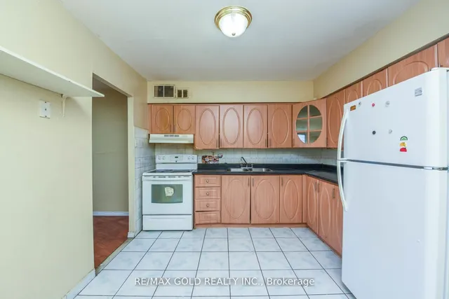Additional image 7 of 3555 Derry Rd Unit 1006