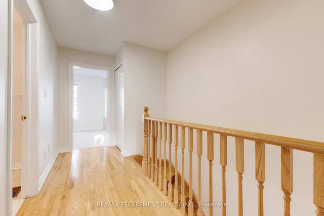 Additional image 17 of 682 Summers Common