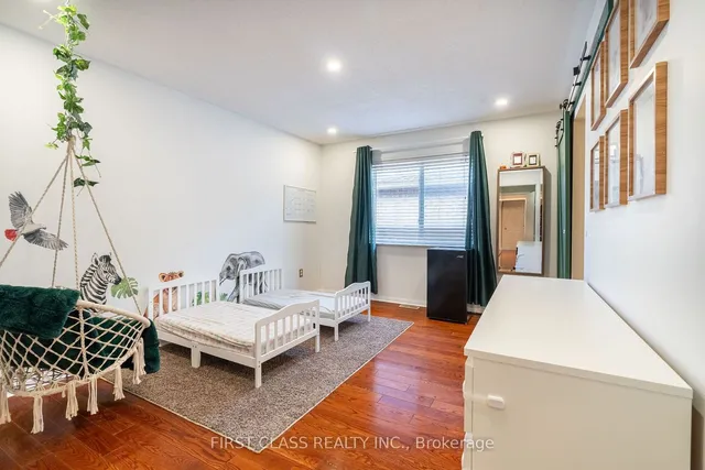 Additional image 19 of 26 Pecan Dr