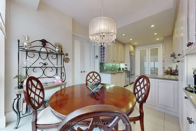 Additional image 13 of 70 Roehampton Ave Unit 2620