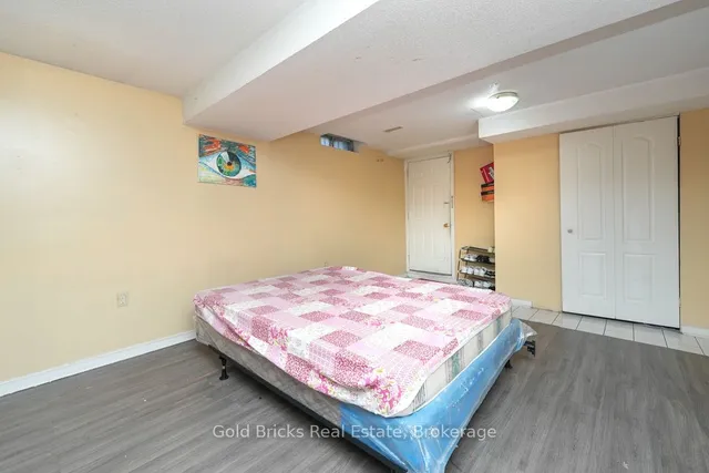 Additional image 32 of 19 Mikado Cres