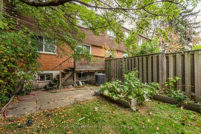 Additional image 35 of 7475 Goreway Dr Unit 50