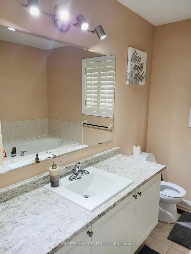 Additional image 8 of 118 Fairhill Ave