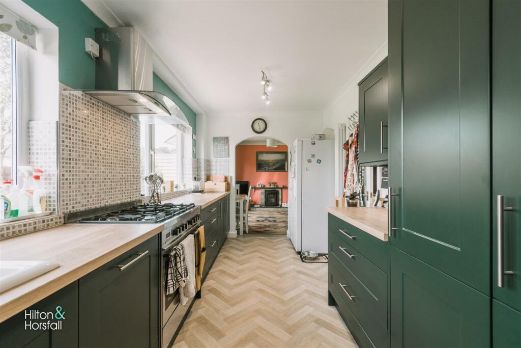 Additional image 7 of Hoarstones Avenue, Fence