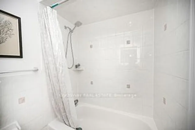 Additional image 19 of 4659 Full Moon Circ