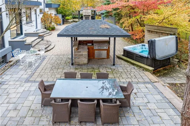 Additional image 38 of 136 Avondale Crt