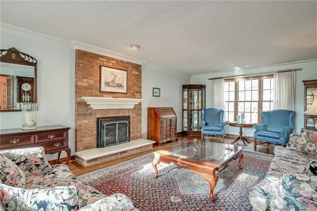 Additional image 23 of 1296 Cumnock Cres
