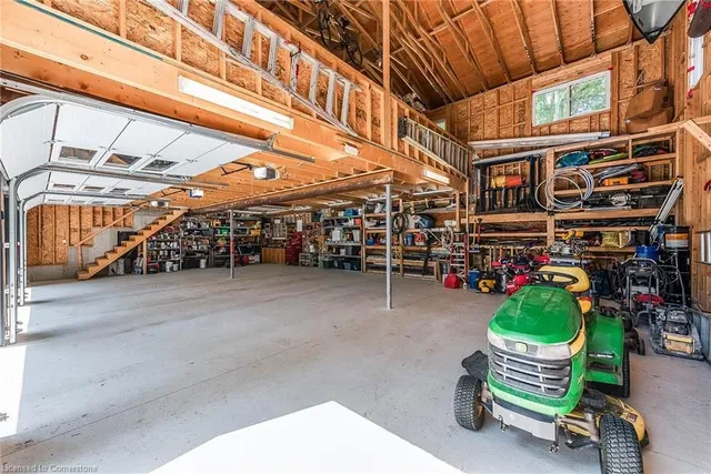 Additional image 38 of 8949 Mississauga Road