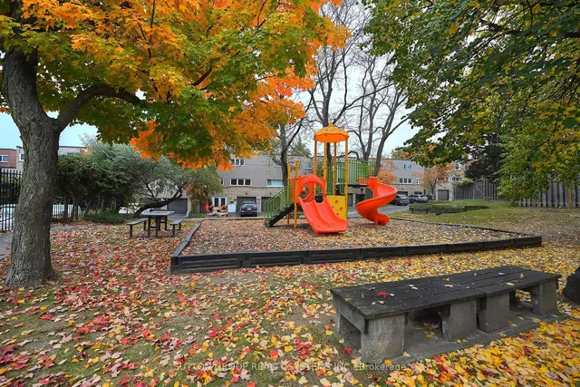 Additional image 34 of 400 Bloor St Unit 68