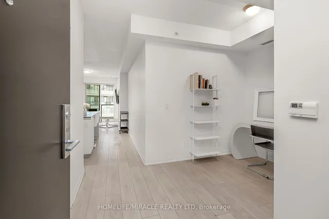 Additional image 11 of 51 East Liberty St Unit 1108