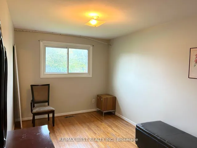 Additional image 7 of 3481 Chipley Cres