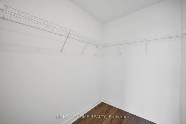 Additional image 32 of 405 Dundas St Unit PH05