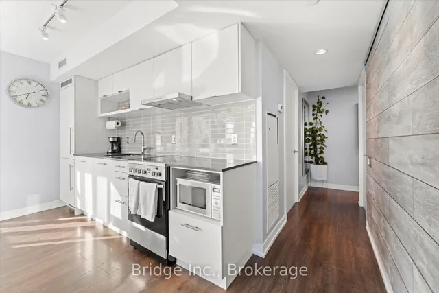 Additional image 9 of 365 Church St Unit 1410