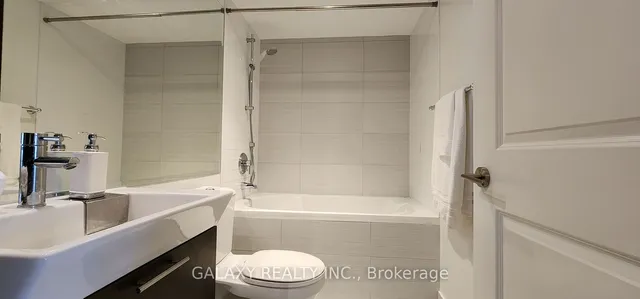 Additional image 18 of 386 Yonge St Unit 1505