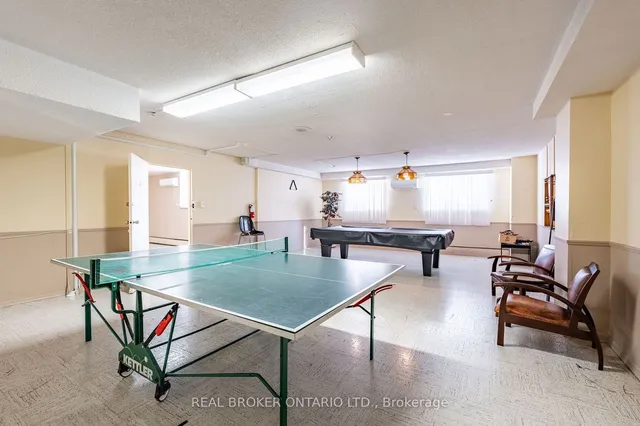 Additional image 31 of 975 Warwick Crt Unit 201