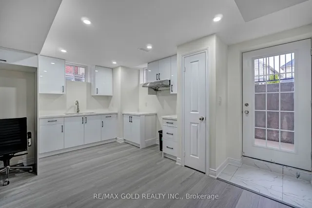 Additional image 31 of 42 Seymour Rd