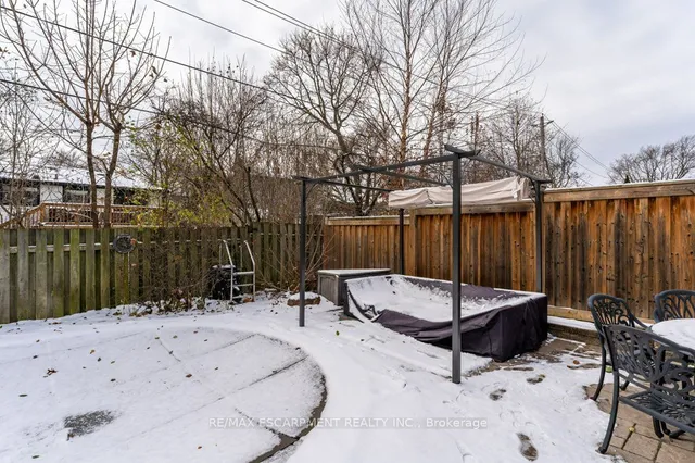 Additional image 38 of 504 Mathewman Cres