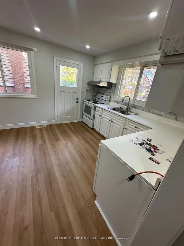 Additional image 15 of 608 Thornwood Ave