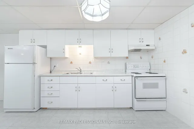 Additional image 27 of 141 Kingsbridge Garden Circ