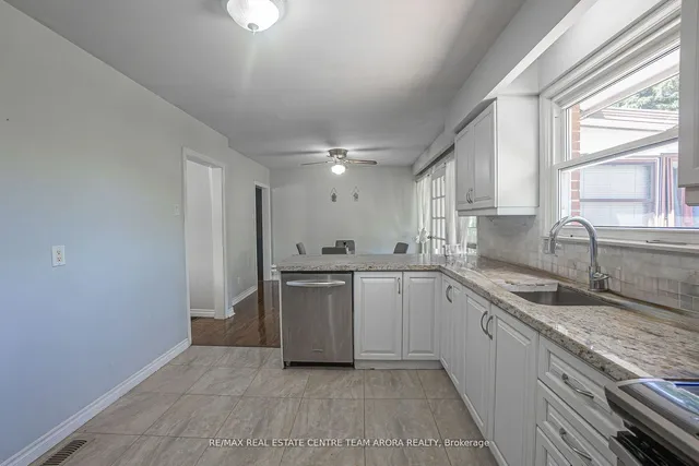 Additional image 3 of 9461 Creditview Rd