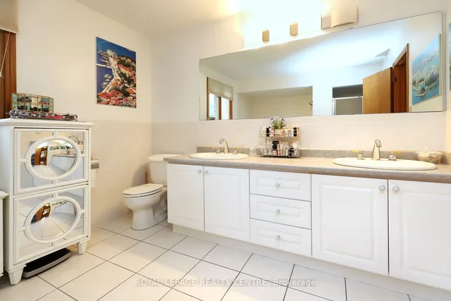 Additional image 36 of 4229 Capilano Crt