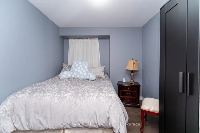 Additional image 29 of 8 Edwin Dr