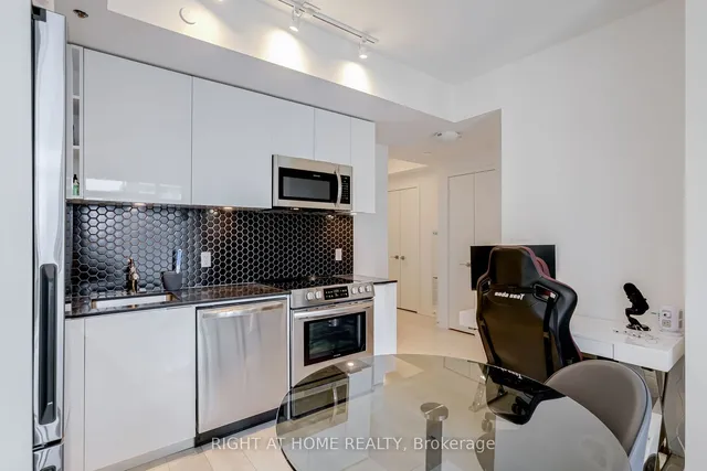 Additional image 8 of 30 Ordnance St Unit 2006