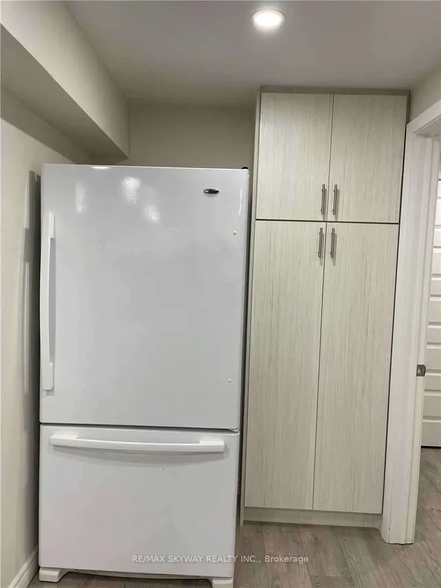 Additional image 35 of 17 Nantucket Cres